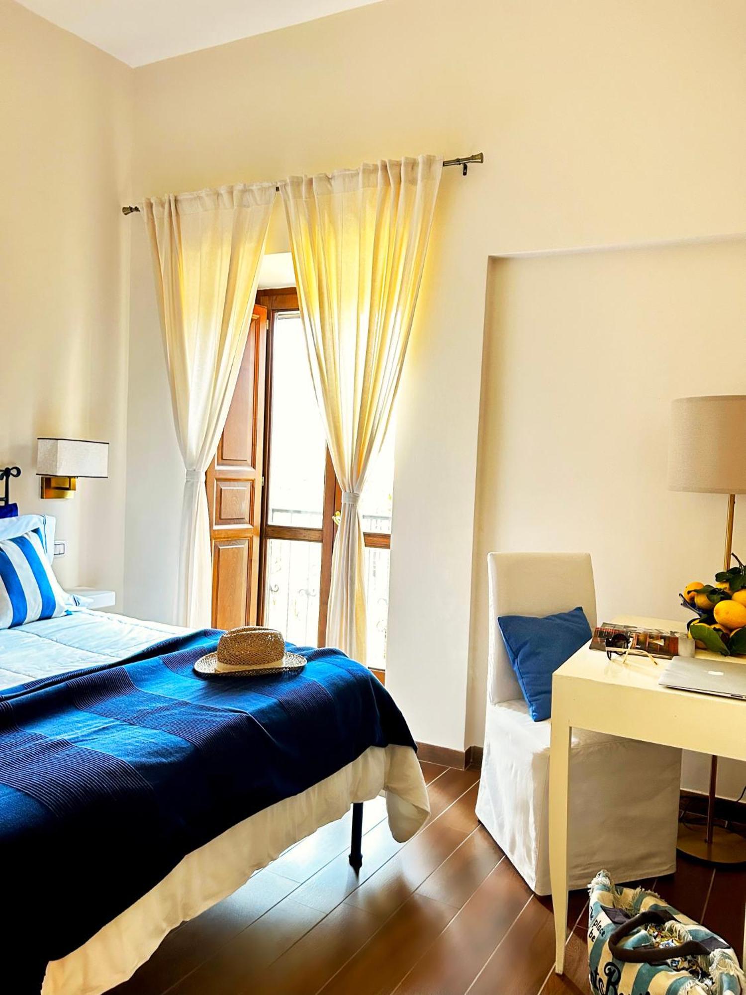 Maison Villa Angela SantʼAgata sui Due Golfi Екстериор снимка